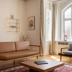 Appartamento Lovely 3br Manor 5 Min From Tivoli Gardens, Copenaghen